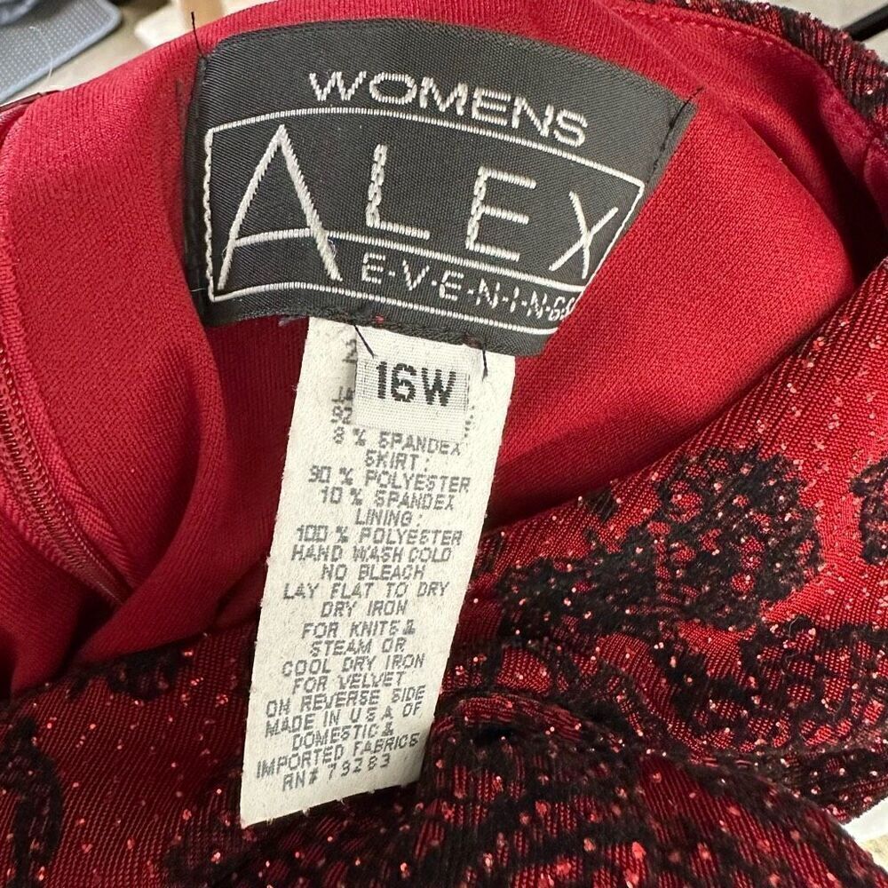 Alex Evenings Red beaded Black Velvet Dress Sleeveless floral Holiday Size 16W - Picture 9 of 10
